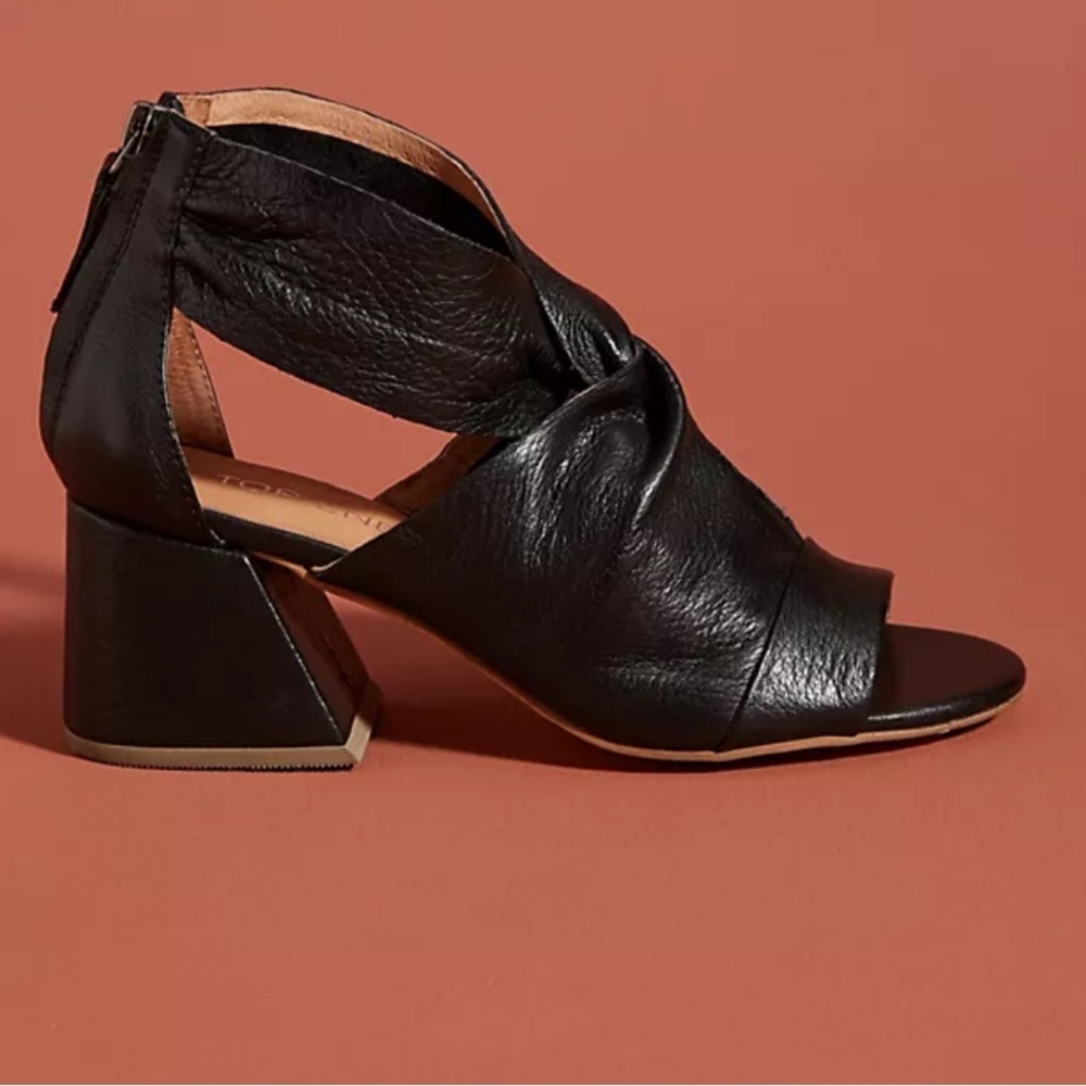 Anthropologie Silent D Jarod Leather Block Heel Shoe